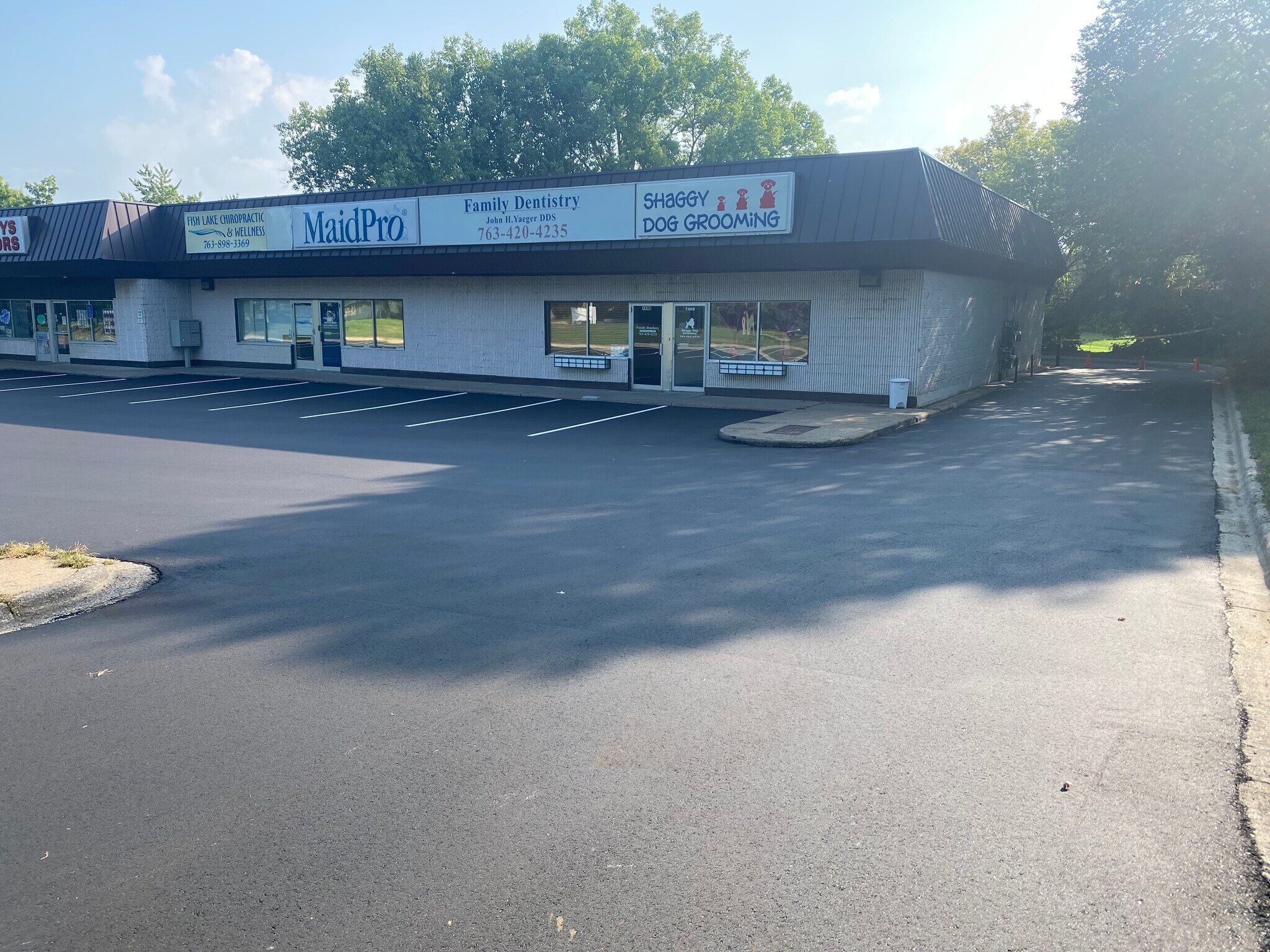 7498 E Fish Lake Rd, Maple Grove, MN à louer Photo du bâtiment- Image 1 de 5
