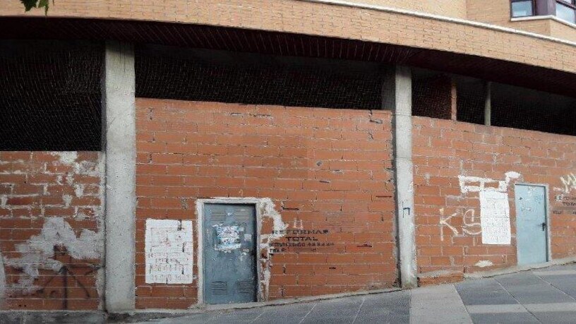 Avenida del Ejército, 17, Arganda del Rey, Madrid à vendre - Photo du bâtiment - Image 3 de 7