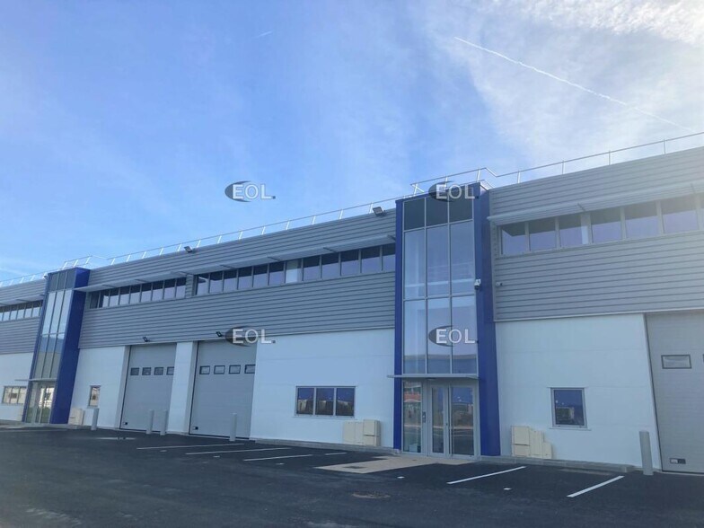 Flex dans Brétigny-sur-Orge à louer - Photo du bâtiment - Image 2 de 4