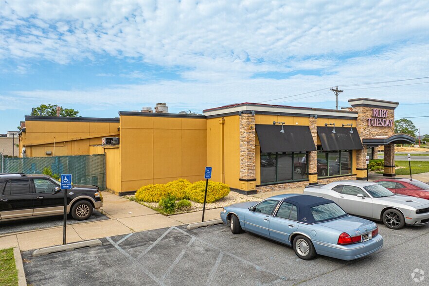 945 N Dupont Blvd, Milford, DE à louer - Photo du bâtiment - Image 3 de 3