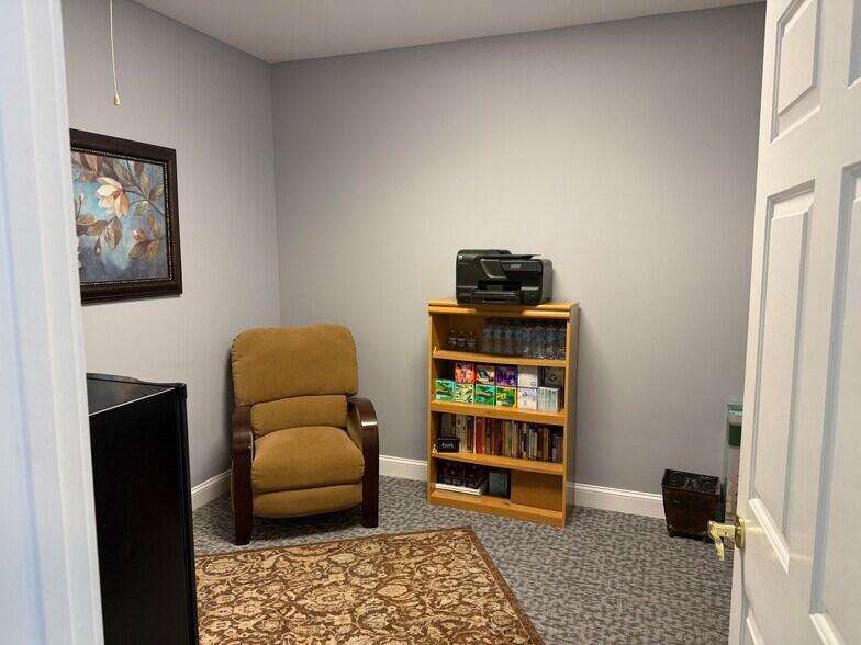 3237 S Cherokee Ln, Woodstock, GA à vendre - Photo du bâtiment - Image 3 de 7