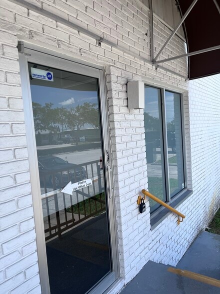 3032-3090 44th Ave N, Saint Petersburg, FL for lease - Building Photo - Image 2 of 10