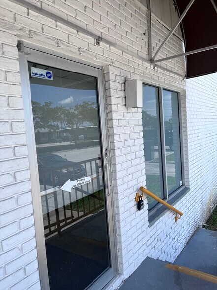 3032-3090 44th Ave N, Saint Petersburg, FL à louer - Photo du bâtiment - Image 2 de 10