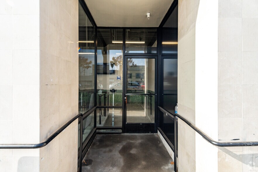 16711-16725 Hawthorne Blvd, Lawndale, CA à louer - Photo du bâtiment - Image 3 de 21