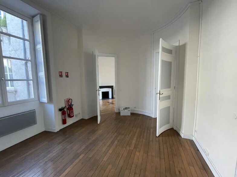 2 Rue Guépin, Nantes à louer - Photo du bâtiment - Image 2 de 4