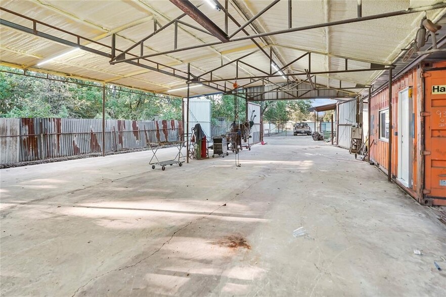 13338 Elderberry Ln, Houston, TX for lease - Building Photo - Image 3 of 24