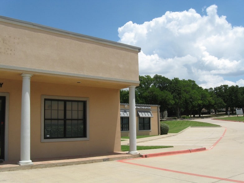 1621 E Southlake Blvd, Southlake, TX for lease - Building Photo - Image 3 of 4