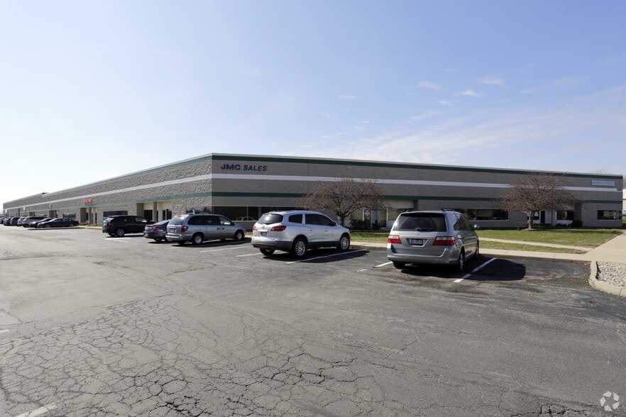 1345 Brookville Way, Indianapolis, IN for lease - Primary Photo - Image 1 of 5