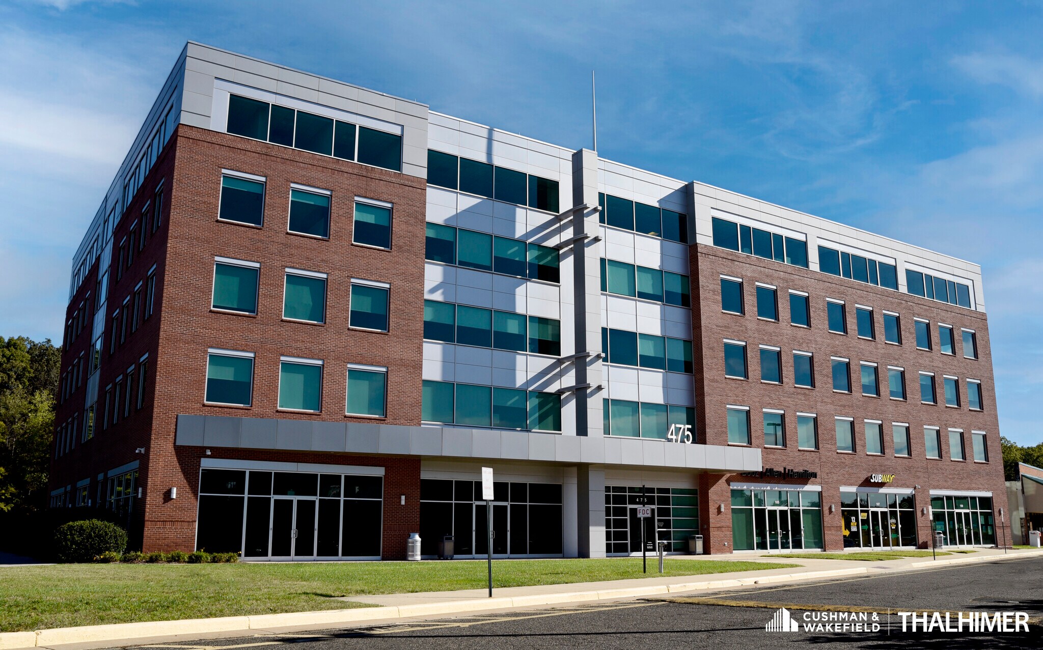 475 Aquia Towne Center Dr, Stafford, VA à louer Photo du bâtiment- Image 1 de 16