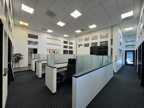 2900-2998 North Park Way, San Diego, CA for lease Interior Photo- Image 2 of 5