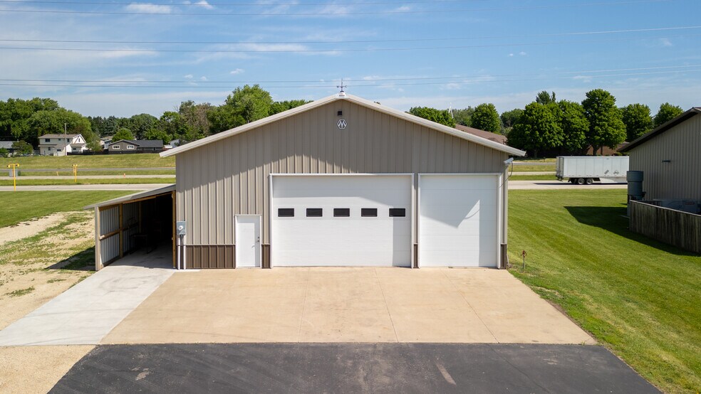 219 1st SW st, Byron, MN for lease - Building Photo - Image 3 of 8