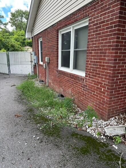 215 John St, Lake City, SC à vendre - Photo du bâtiment - Image 3 de 11