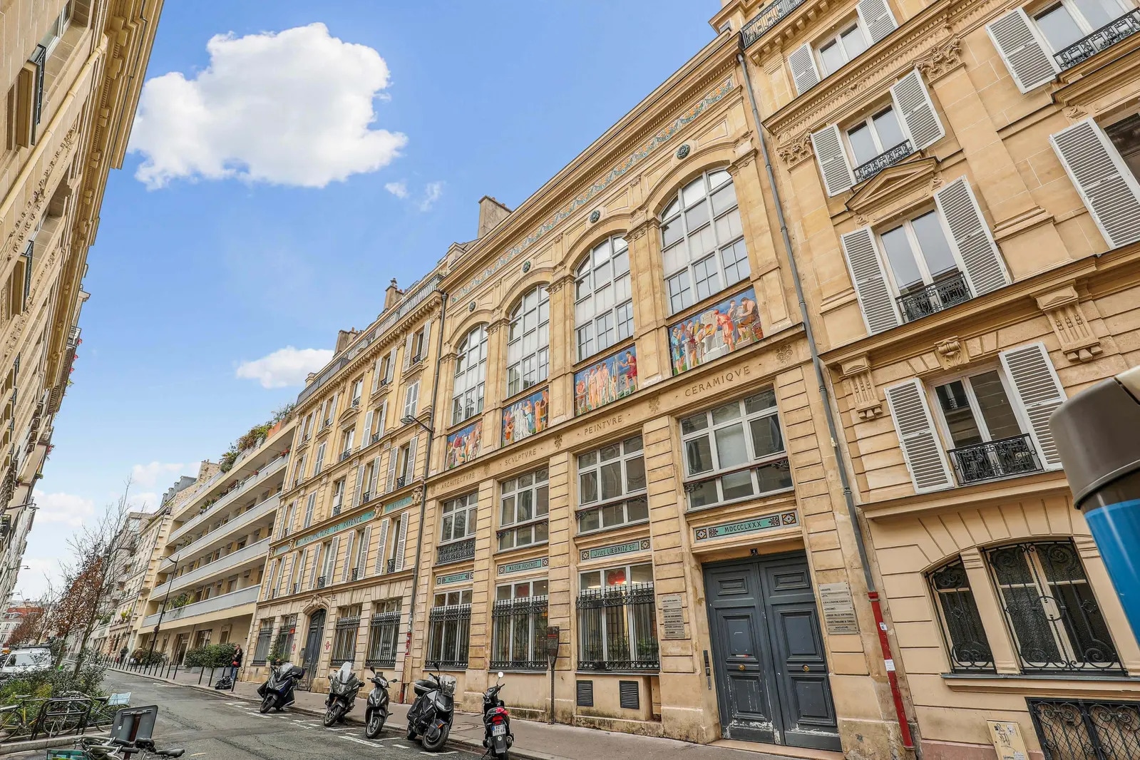 4 Rue De La Pierre Levée, Paris for sale Building Photo- Image 1 of 2