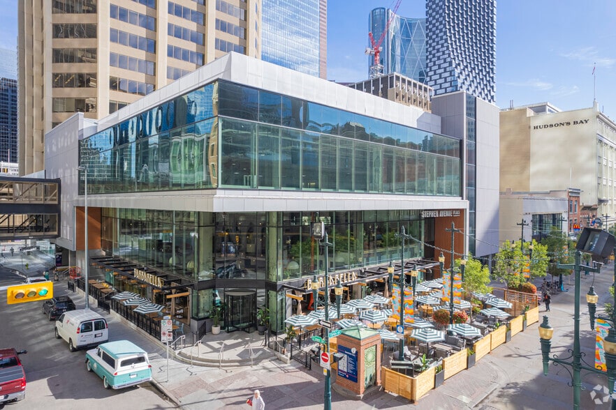 700 2 St SW, Calgary, AB à louer - Photo principale - Image 1 de 3