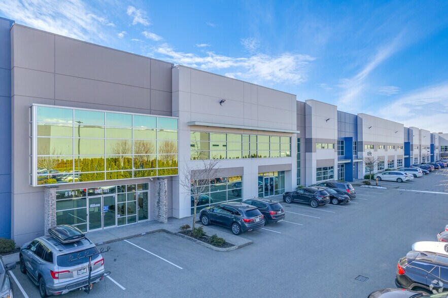 6951 72nd St, Delta, BC à vendre - Photo du bâtiment - Image 2 de 4