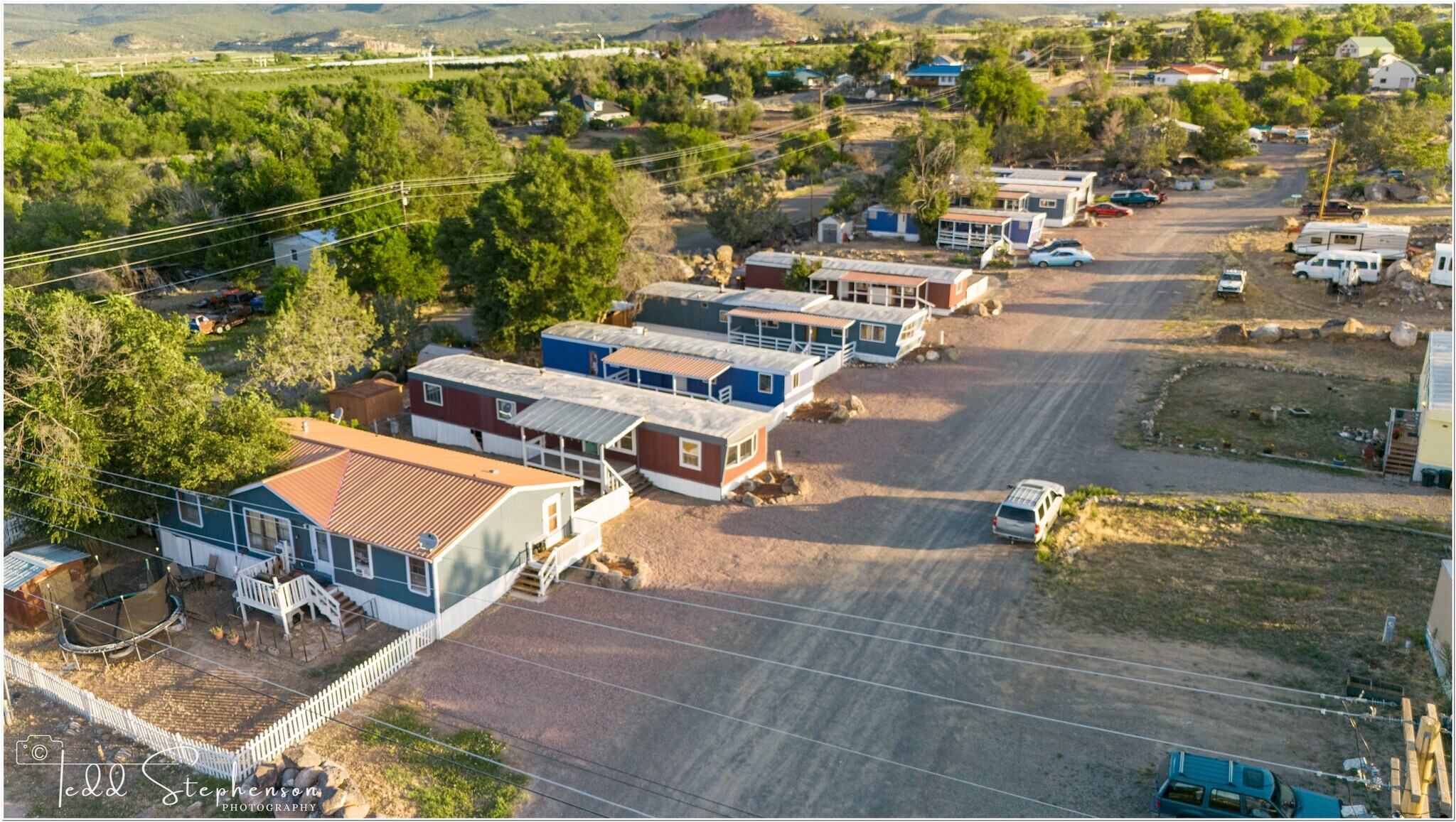 810 NW Cedar Ave, Cedaredge, CO à vendre Photo principale- Image 1 de 31