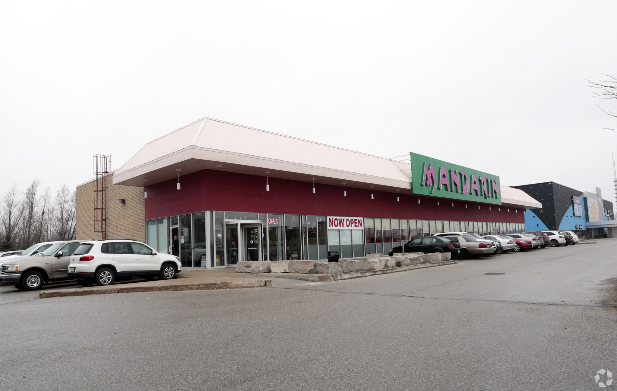 565 Woodlawn Rd W, Guelph, ON for sale Primary Photo- Image 1 of 1