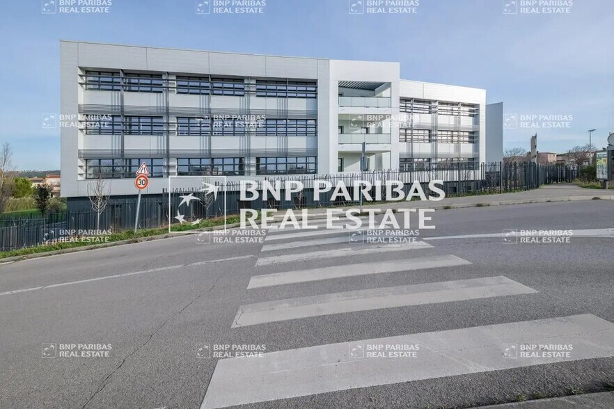 Office in Vitrolles for lease - Building Photo - Image 3 of 20