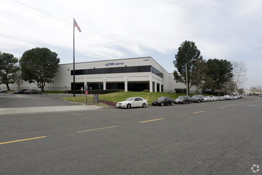 970 E 236th St, Carson, CA à louer - Photo du bâtiment - Image 1 de 4