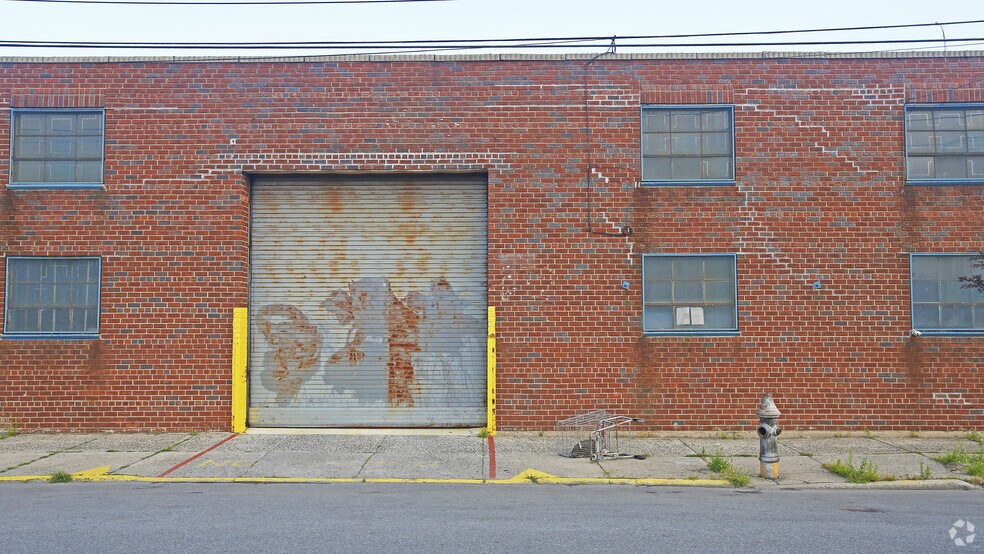 654 Montauk Ave, Brooklyn, NY à louer - Photo du bâtiment - Image 3 de 13