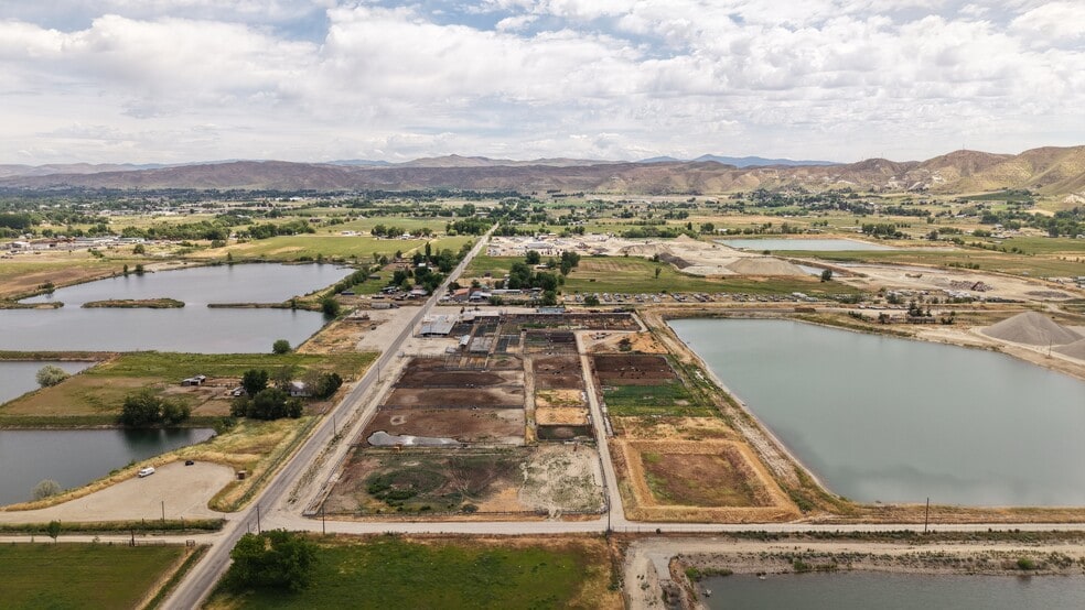 1611 W Sales Yard Rd, Emmett, ID for sale - Building Photo - Image 1 of 8