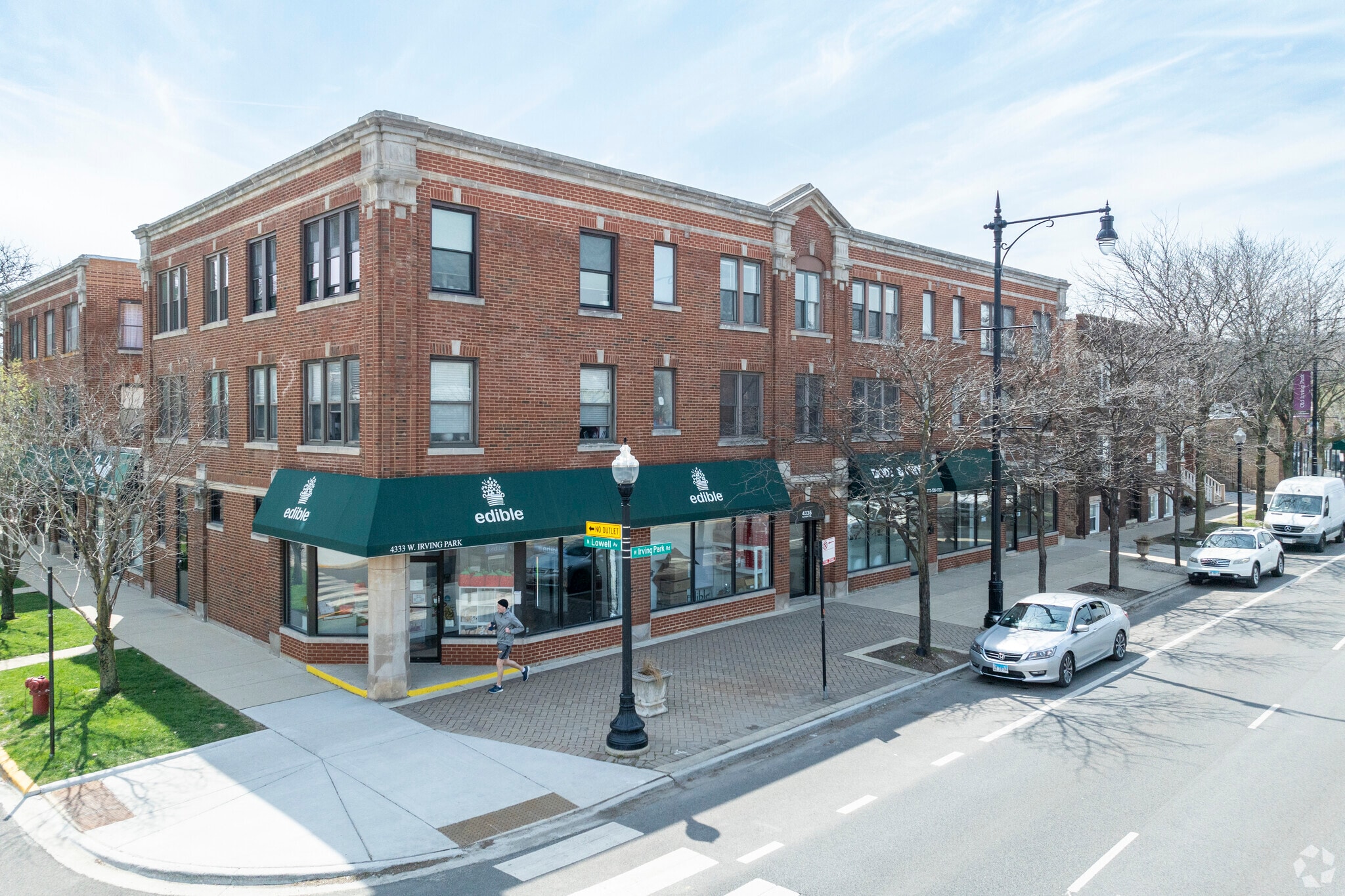 4335 W Irving Park Rd, Chicago, IL for sale Building Photo- Image 1 of 27