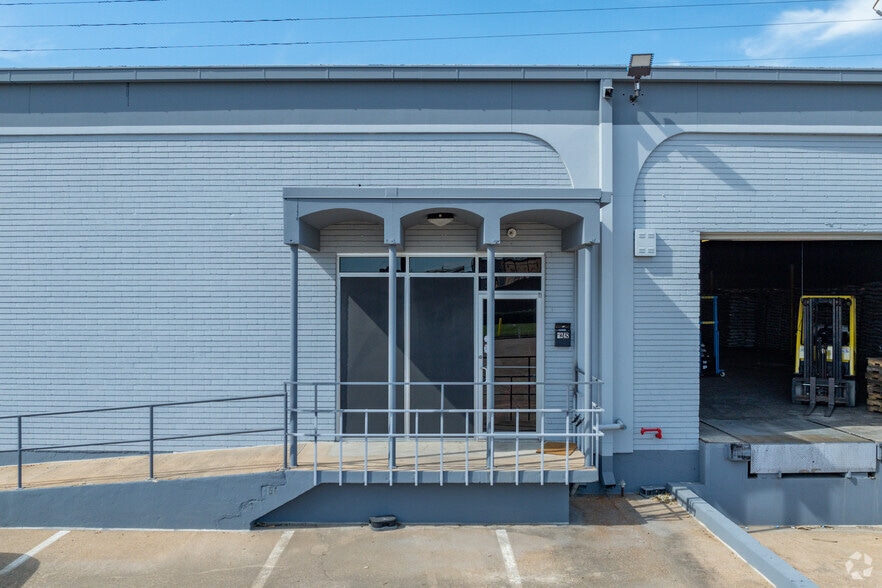 7240-7248 Wynnwood Ln, Houston, TX for lease - Building Photo - Image 3 of 7