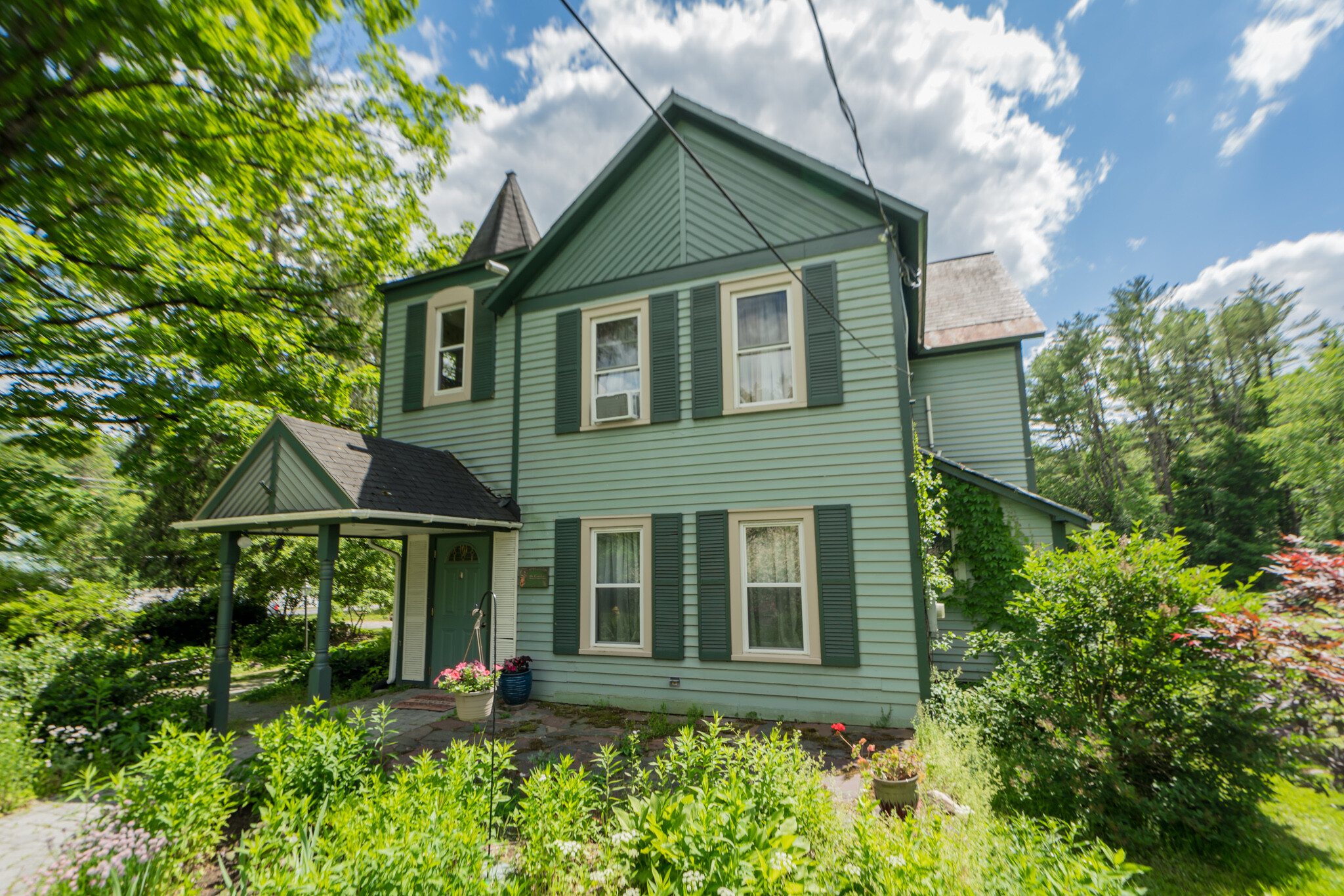 434-440 Church St, Saratoga Springs, NY à vendre Photo du bâtiment- Image 1 de 1