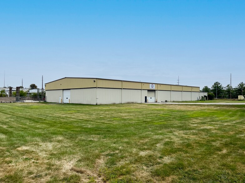 2240 NE 46th Ave, Des Moines, IA à louer - Photo du bâtiment - Image 2 de 9