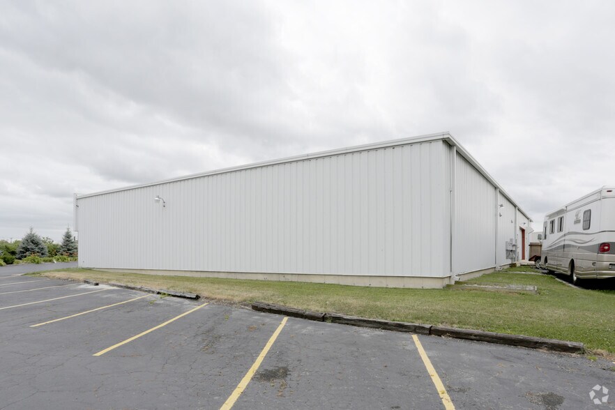 280 N Phelps Ave, Rockford, IL à louer - Photo du bâtiment - Image 3 de 5