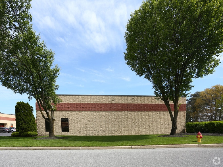 409 Bloomfield Dr, West Berlin, NJ à louer - Photo du bâtiment - Image 3 de 4