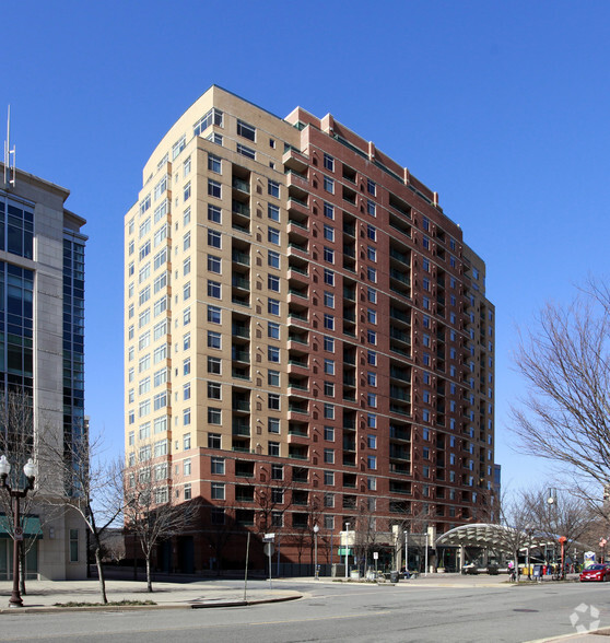 901 N Nelson St, Arlington, VA à louer - Photo du bâtiment - Image 3 de 57