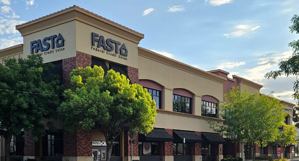 312 W 7th St, Hanford, CA à louer - Photo du bâtiment - Image 2 de 2