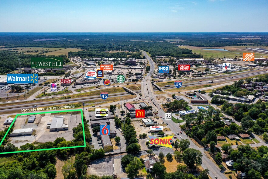 Former Wischnewsky Dodge portefeuille de 3 propriétés à vendre sur LoopNet.ca - Photo du bâtiment - Image 2 de 27