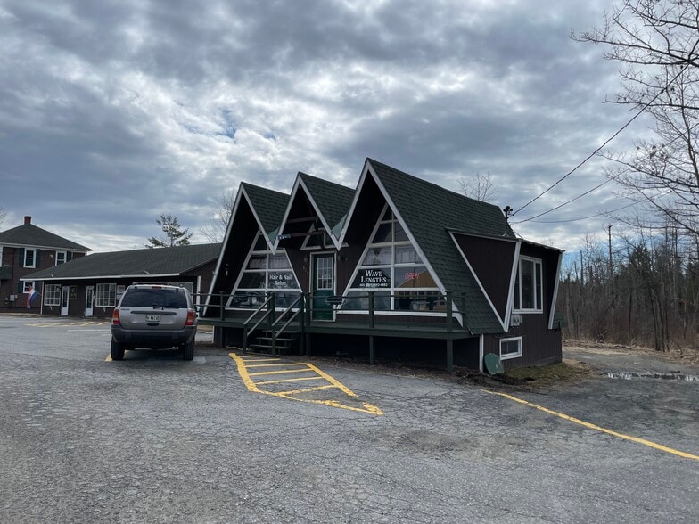 882-888 Kennedy Memorial Dr, Oakland, ME for sale - Building Photo - Image 3 of 13