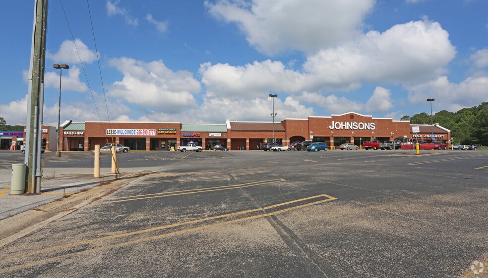 815 Pelham Rd S, Jacksonville, AL à louer - Photo du bâtiment - Image 2 de 3