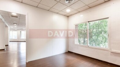 Office in Barcelona, Barcelona for lease Interior Photo- Image 1 of 11