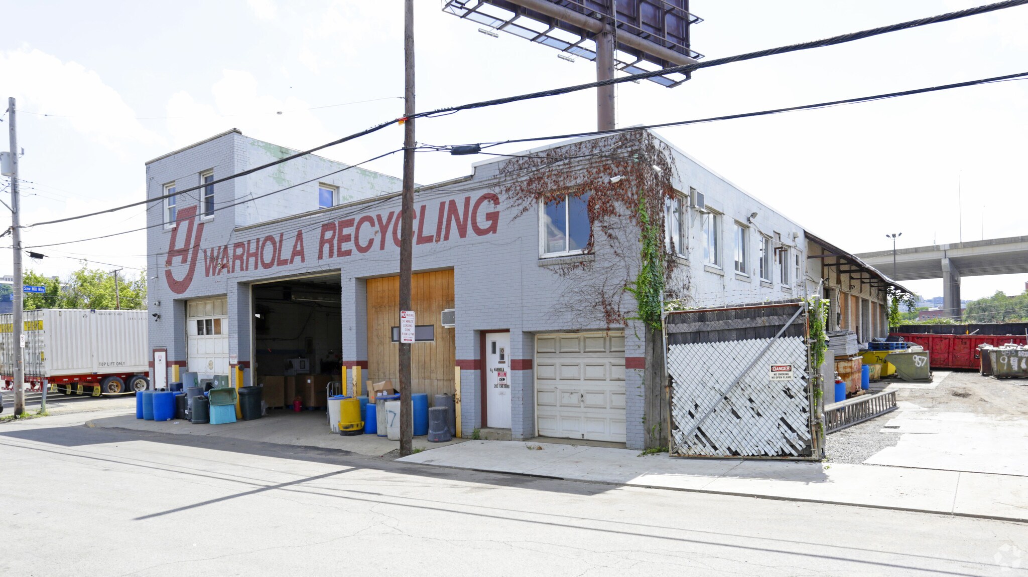 203 Chesbro St, Pittsburgh, PA à vendre Photo principale- Image 1 de 4