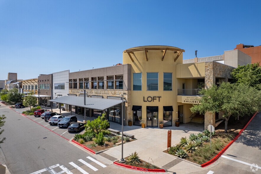 12701 Hill Country Blvd, Austin, TX à louer - Photo du bâtiment - Image 2 de 44