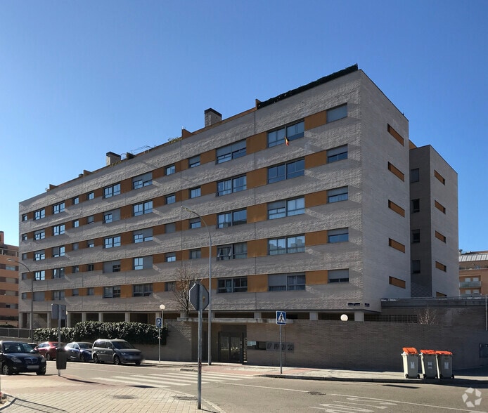 Retail in Madrid, Madrid for lease - Primary Photo - Image 1 of 1