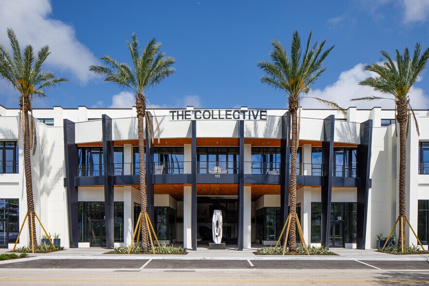 111 10th St S, Naples, FL à louer - Photo du bâtiment - Image 3 de 25