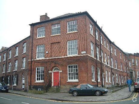 Green St, Macclesfield à louer - Photo du bâtiment - Image 2 de 9