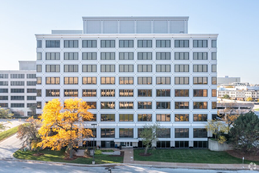 2-564 Oakbrook Ctr, Oak Brook, IL à louer - Photo du bâtiment - Image 1 de 9