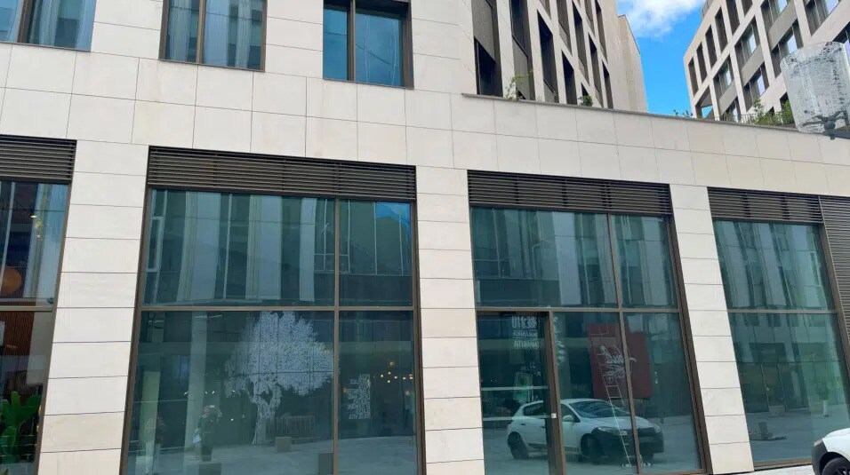 55 Rue De La Soie, Villeurbanne à louer - Photo du bâtiment - Image 2 de 6