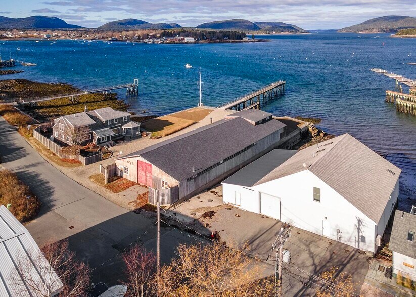 109 Shore Rd, Southwest Harbor, ME à vendre - Photo du bâtiment - Image 2 de 53