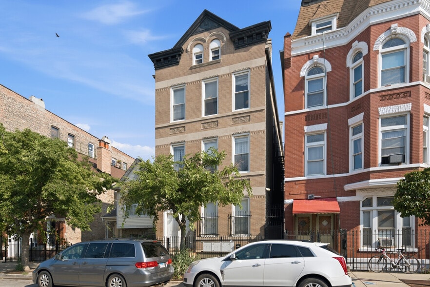 1334 W 18th Pl, Chicago, IL for sale - Building Photo - Image 2 of 21