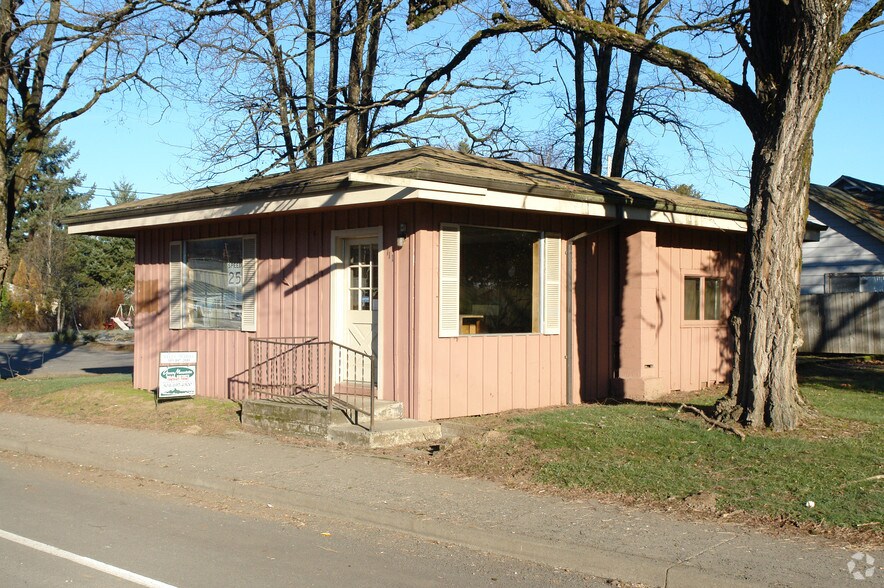 711 Main St, Lyons, OR à vendre - Photo du bâtiment - Image 2 de 3