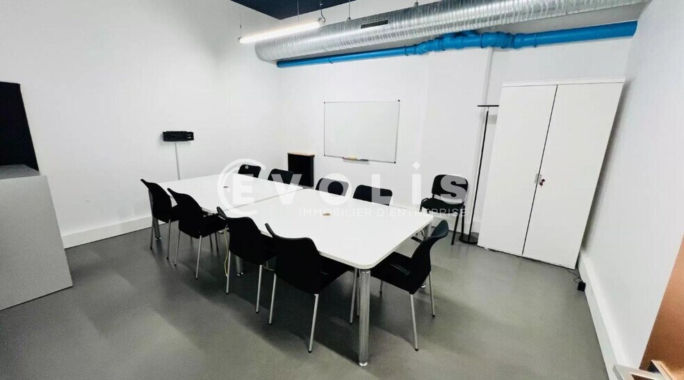 Bureau dans Montrouge à louer - Photo du bâtiment - Image 2 de 18