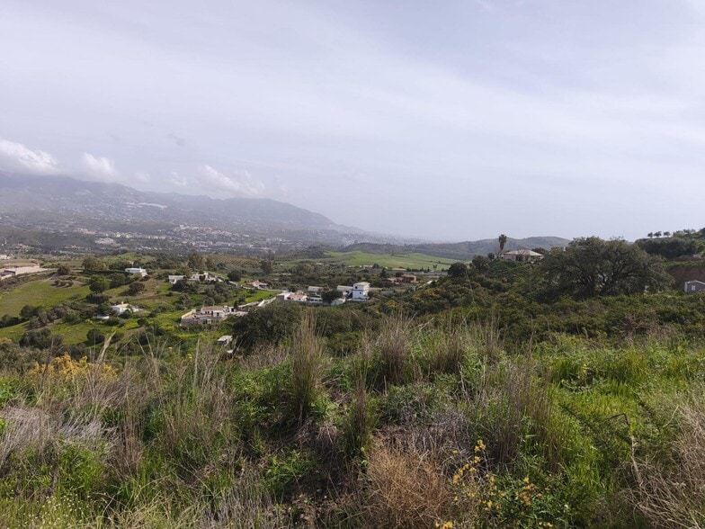 Land in Mijas, Málaga for sale - Aerial - Image 2 of 6