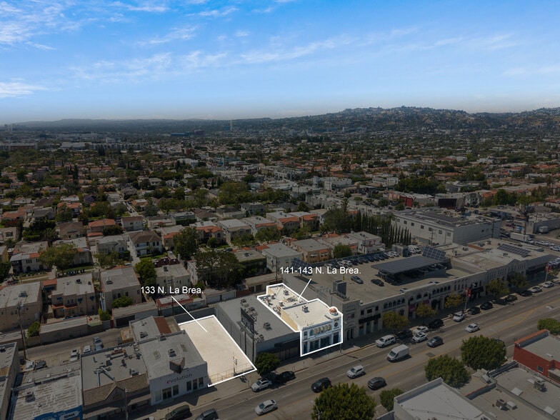 133 & 141 N La Brea Avenue Portfolio portfolio of 2 properties for sale on LoopNet.ca - Building Photo - Image 3 of 12